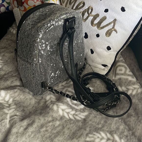 Bling y2k sequin covered chain strap mini bag/backpack nwot - Picture 5 of 8